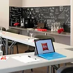 Ibis Centre 3*
