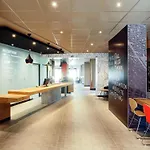 Ibis Centre Hotel 3*
