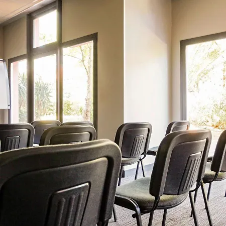 Hotel Ibis Centre 3*