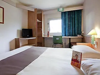 Ibis Centre 3* イエール