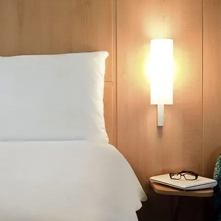 Ibis Centre ホテル 3*