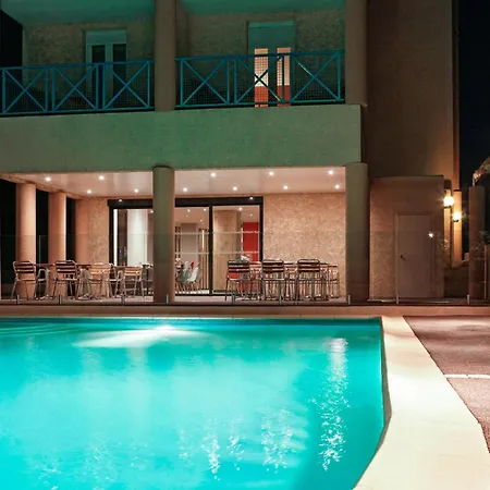 Ibis Centre ホテル 3*