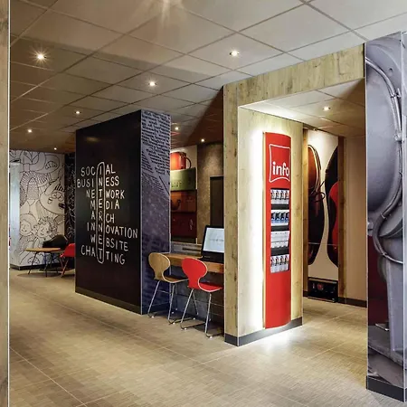 ホテル Ibis Centre 3*