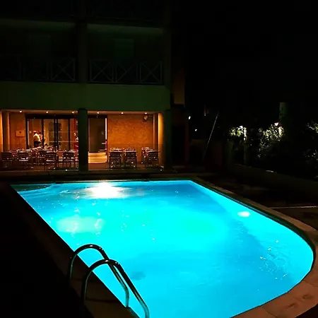 Ibis Centre ホテル 3*