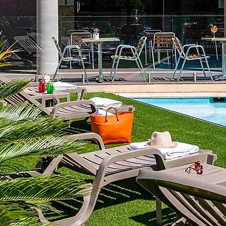 Hotel Ibis Centre 3*