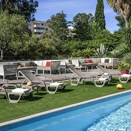 Ibis Centre 3*