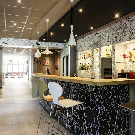 Ibis Centre 3*