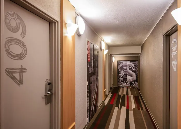 מלון Ibis Centre 3*