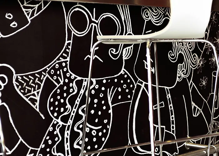 Ibis Centre הייר