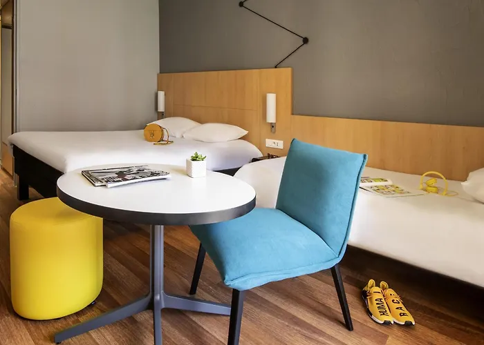 Ibis Centre 3* הייר