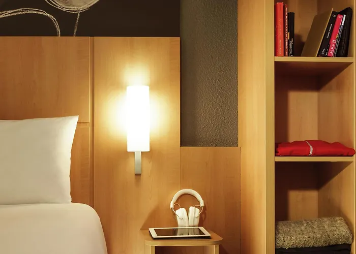 Ibis Centre מלון