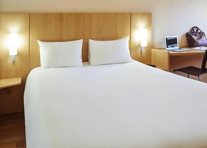 Ibis Centre מלון