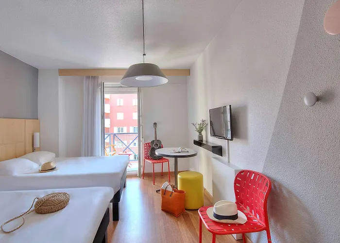 Ibis Centre 3* הייר