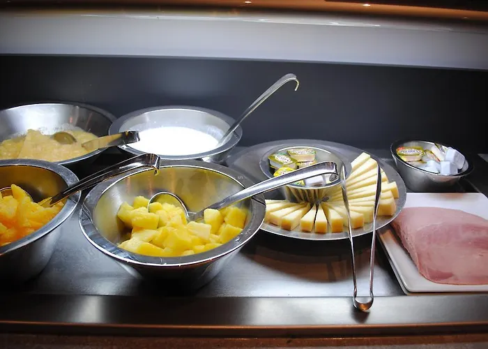 מלון Ibis Centre 3*