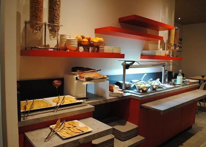 Ibis Centre 3* הייר