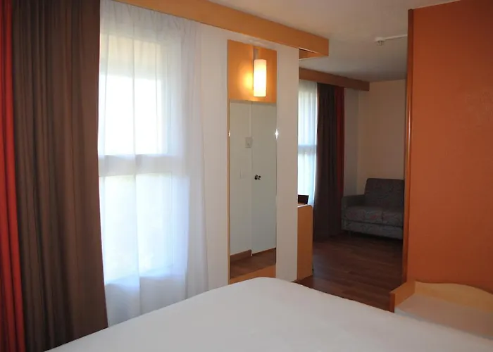 Ibis Centre הייר